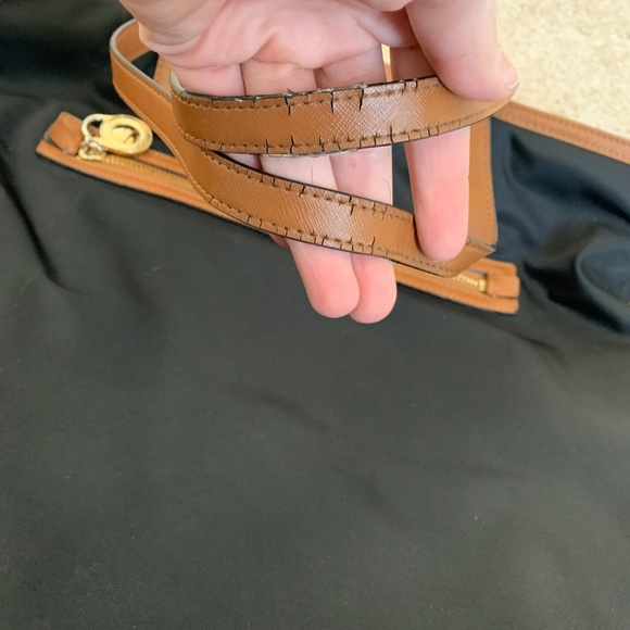 Michael Kors Kempton Tote Bag- Large, Black - Picture 4 of 6